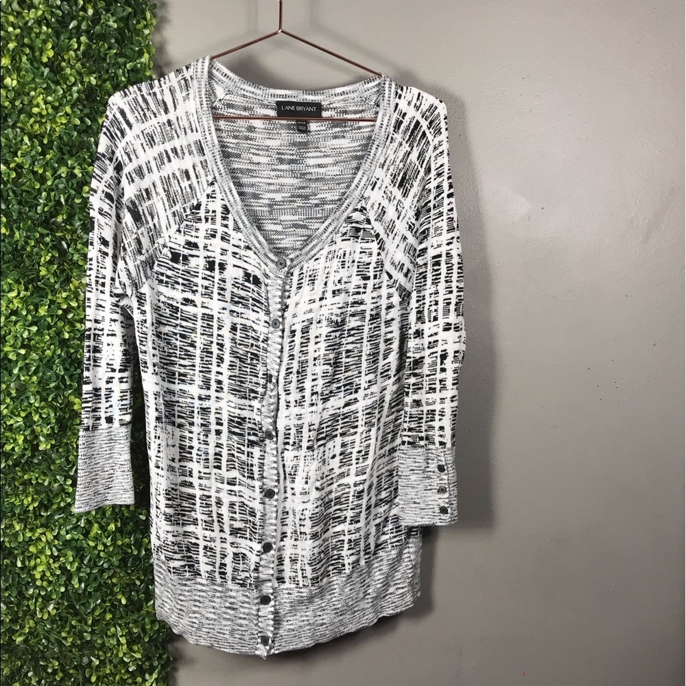 Lane Bryant Black & White Abstract Stripe Button Cardigan
